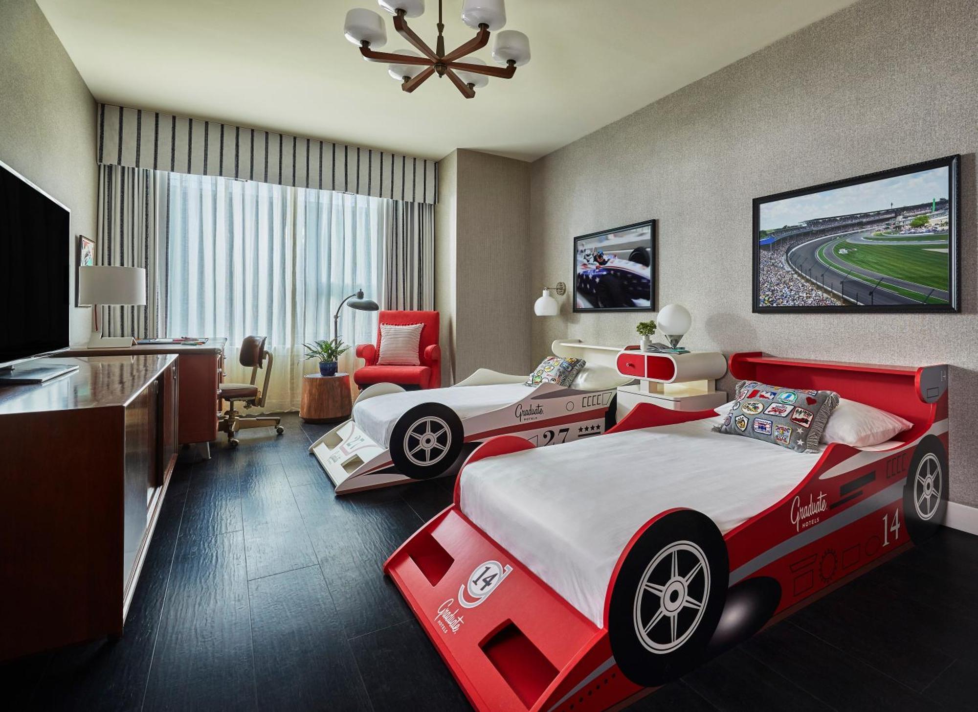 Graduate By Hilton Bloomington Hotel Bagian luar foto